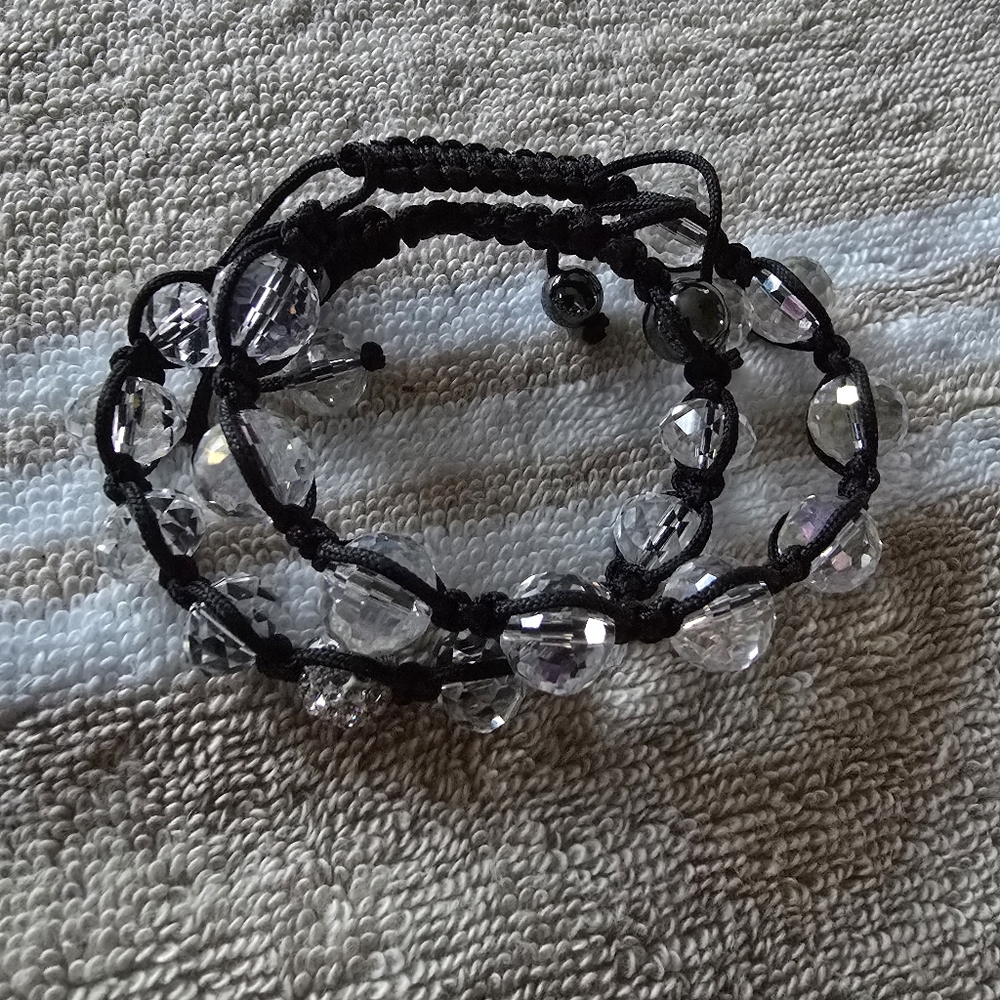 😎2 Elegant Black And Crystal Beaded Bracelets